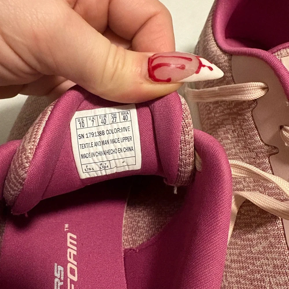 NWT Skechers mauve  lightweight sneakers
No offers - Picture 9 of 10
